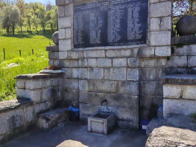 Selo Godovik – Česma pored manastira